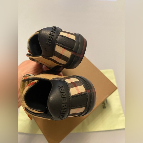 Burberry Kids Check Sneakers — Size 19 - Picture 6 of 11